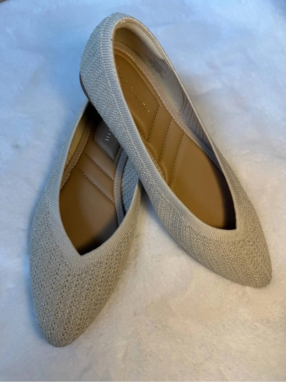 Kelly & Katie Beige with Gold Threads Knit Pointed-Toe Ballet Flats Size 9W